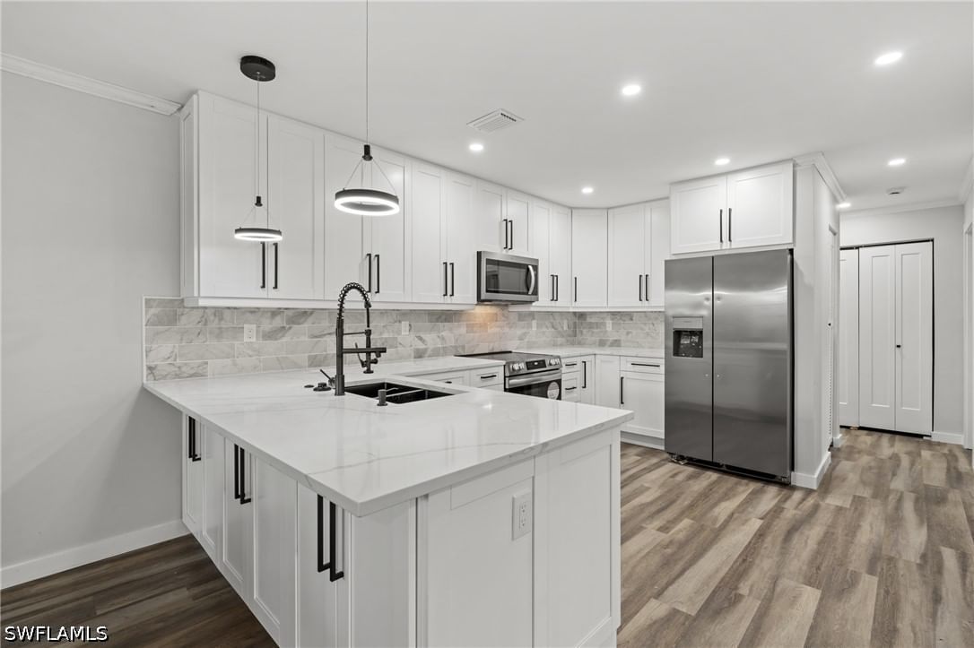 1521 Chesapeake Avenue #B2, Naples, FL 34102 photo 3