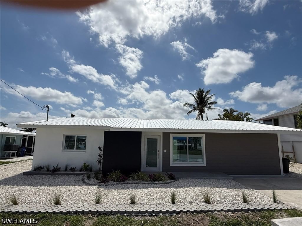 2823 Janet Street, Matlacha, FL 33993