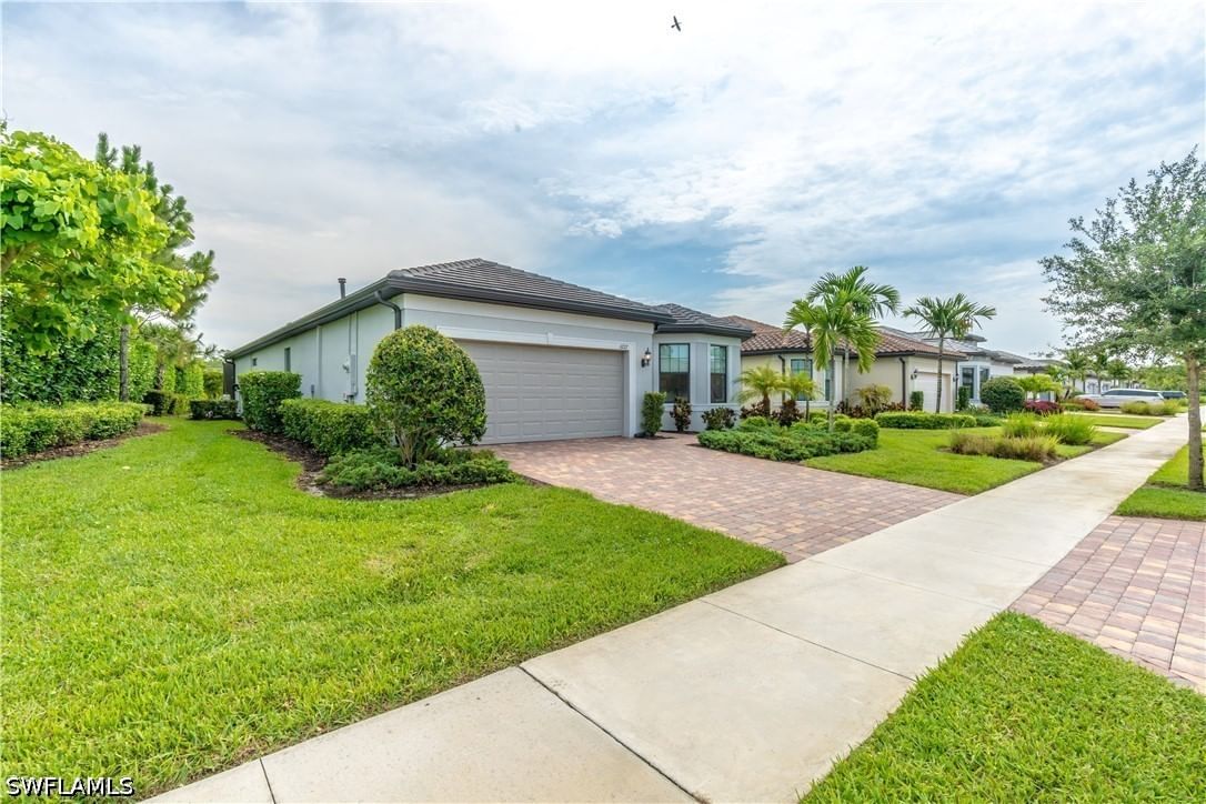 6727 Pennyroyal Drive, Naples, FL 34114 photo 2