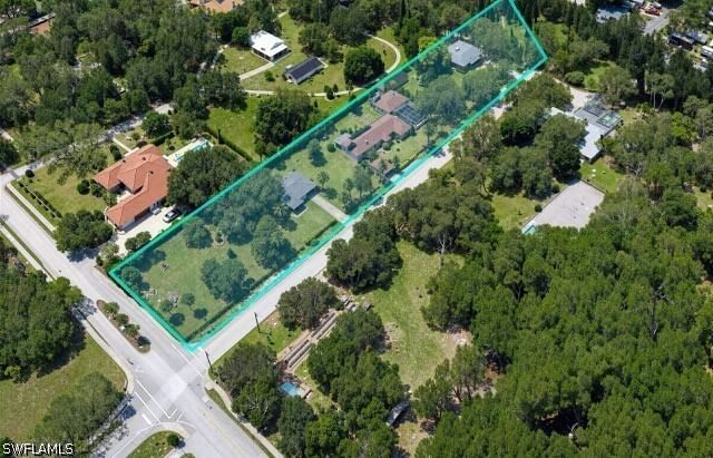 1063 SHADOWLAWN Drive, Naples, FL 34104 photo 3