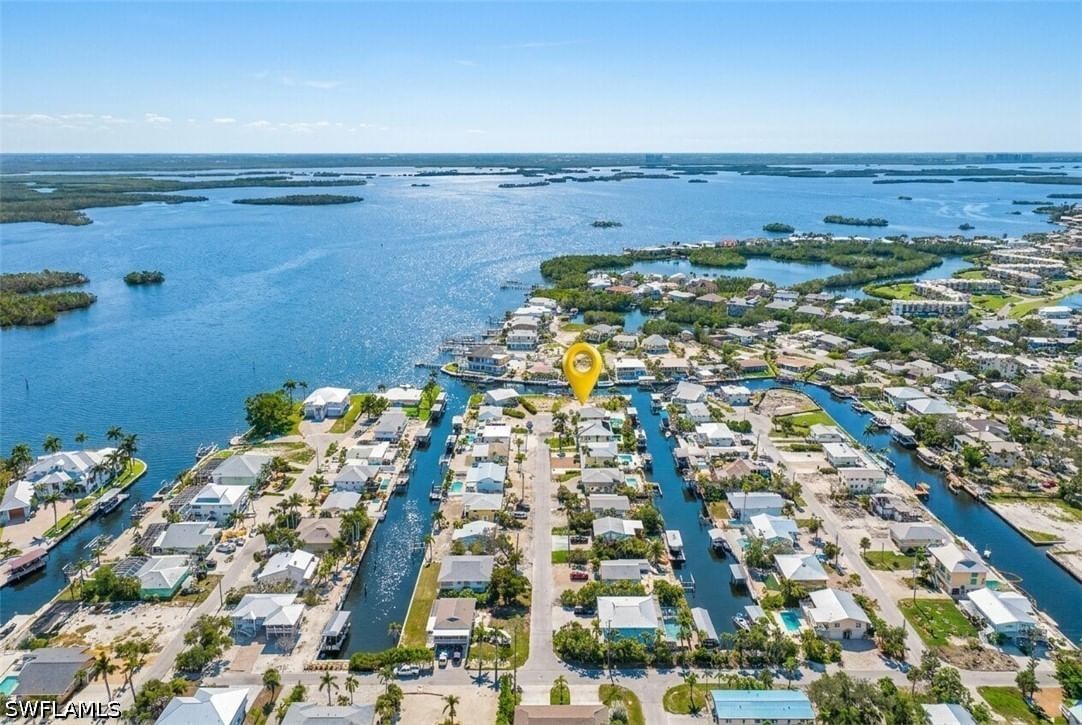 18 Avenida Carita, Fort Myers Beach, FL 33931 photo 3