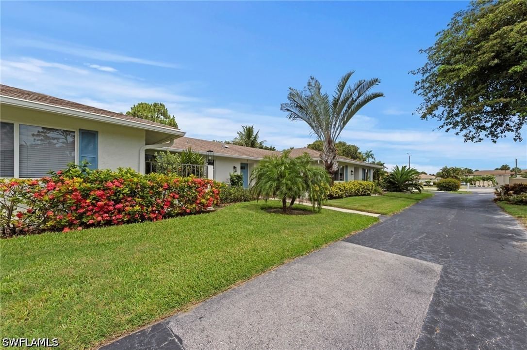50 Glades Boulevard #2, Naples, FL 34112 photo 4