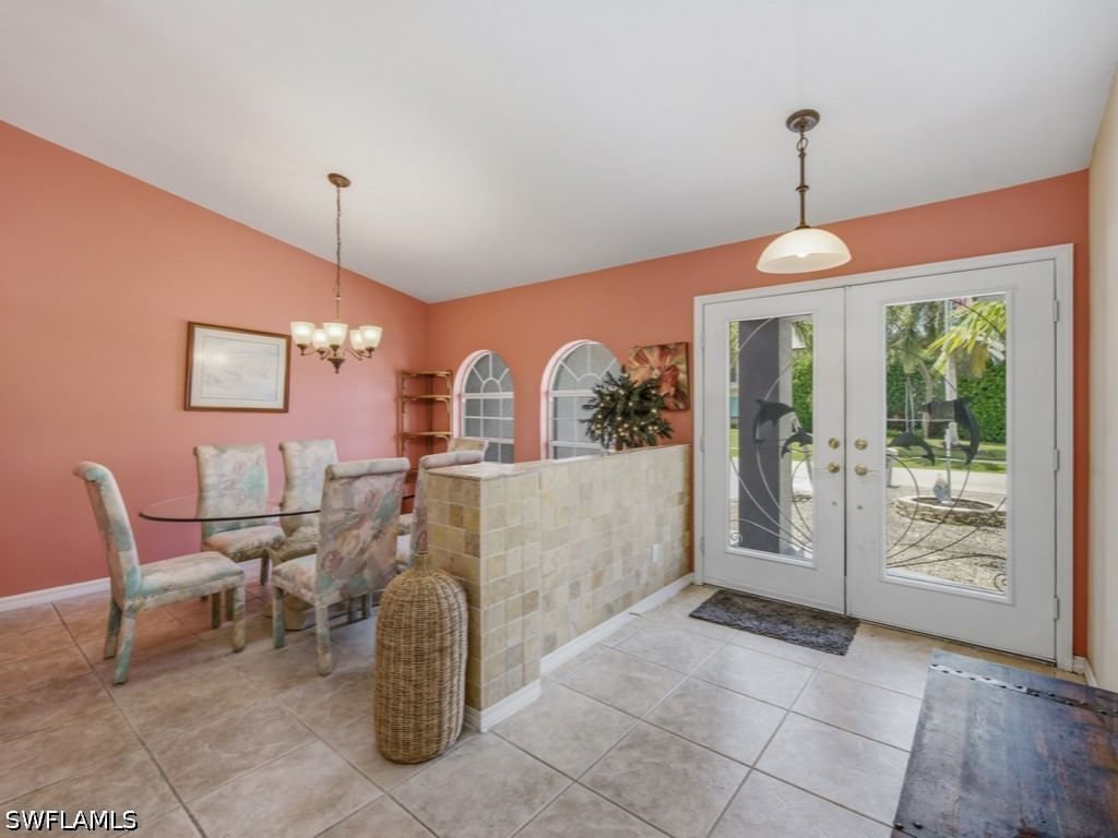 211 S Bahama Avenue, Marco Island, FL 34145 photo 2