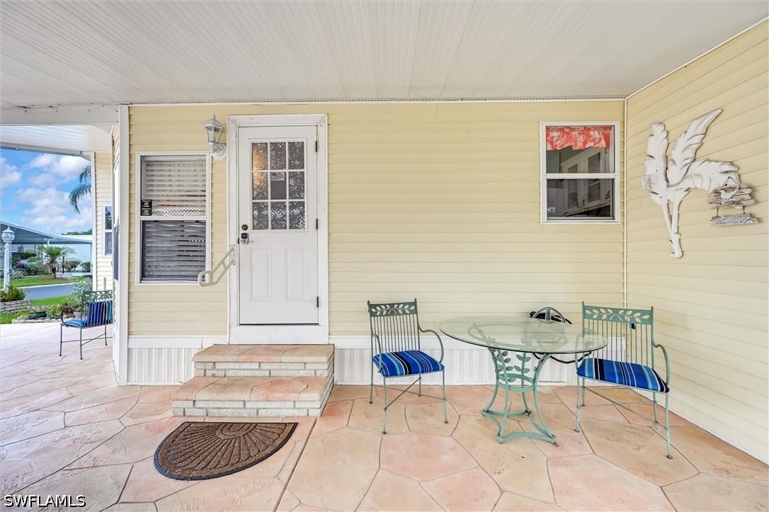148 Seven Seas Way, Naples, FL 34104 photo 5