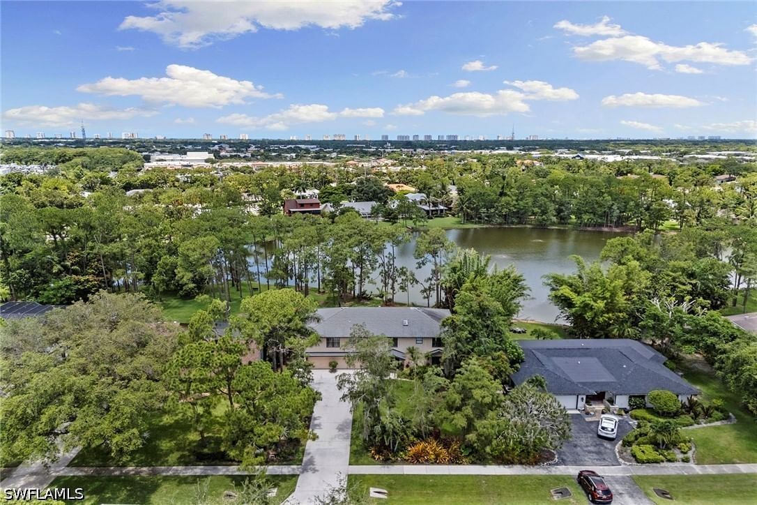 5731 Cypress Hollow Way, Naples, FL 34109 photo 2