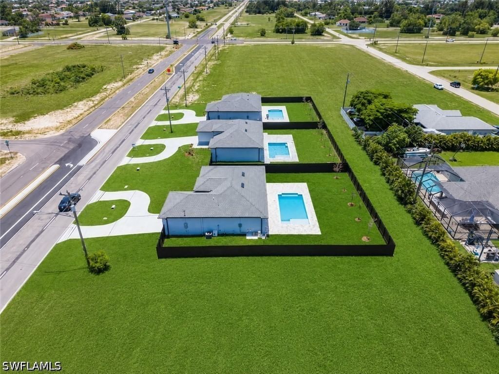 29 Diplomat Parkway E, Cape Coral, FL 33909 photo 2