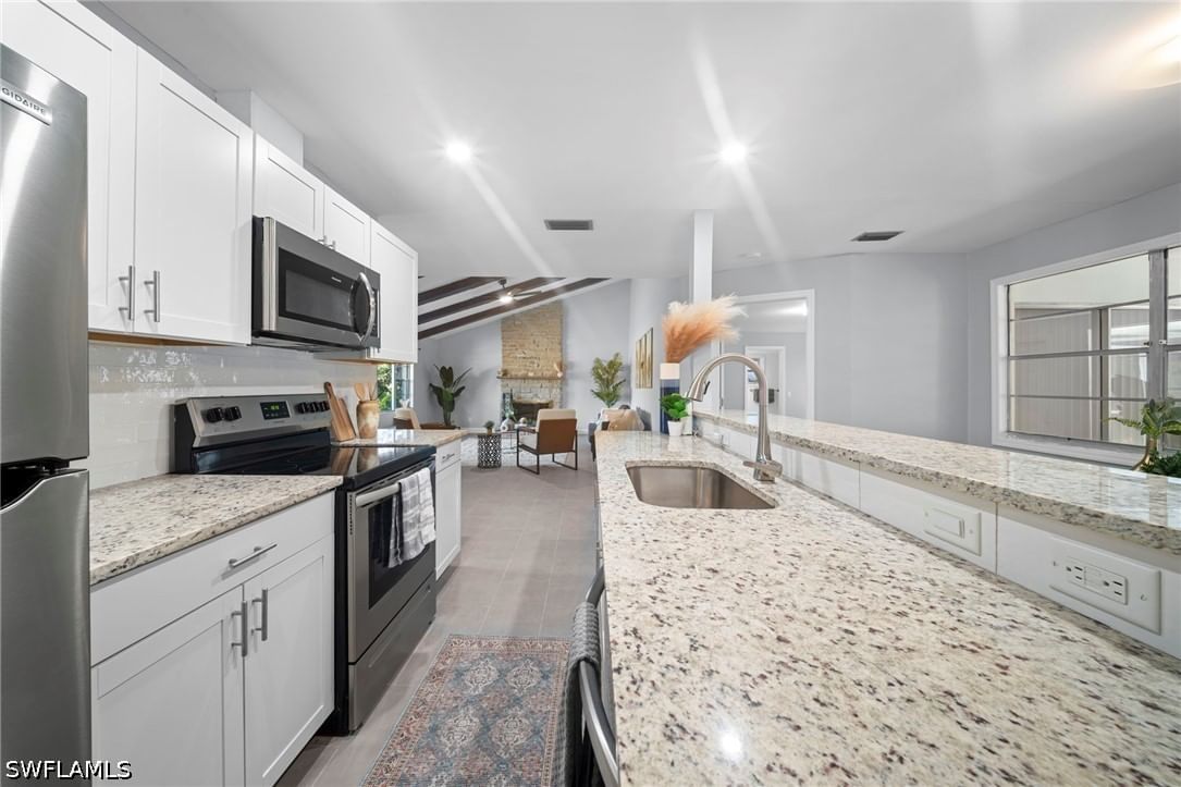 4688 Pembrooke Lane, Bonita Springs, FL 34134 photo 4