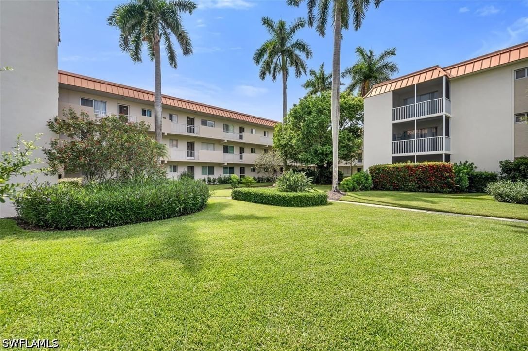 1100 Gulf Shore Boulevard N #312, Naples, FL 34102 photo 3