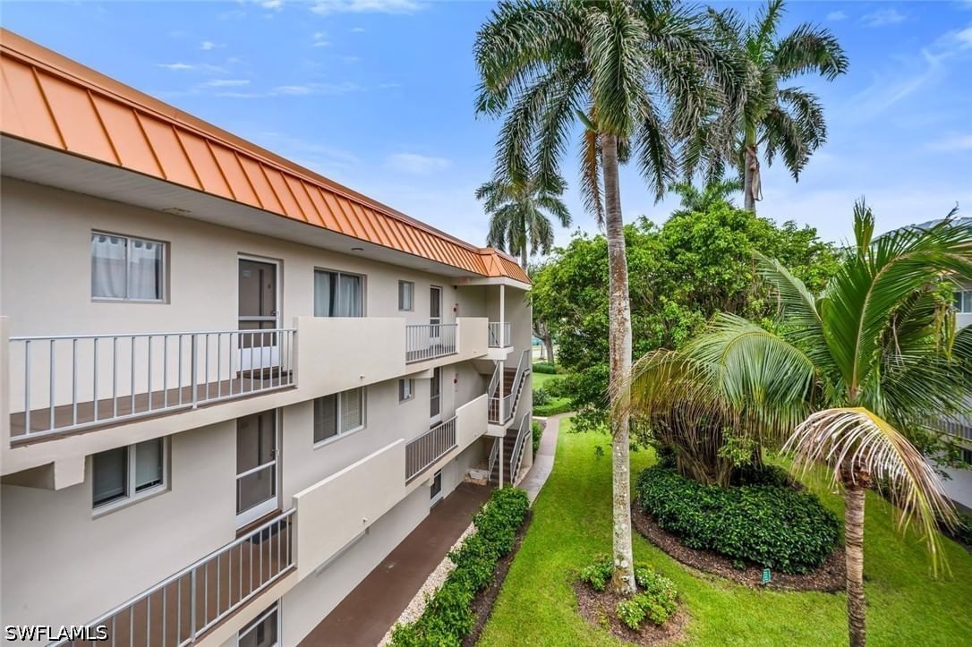 1100 Gulf Shore Boulevard N #312, Naples, FL 34102 photo 4