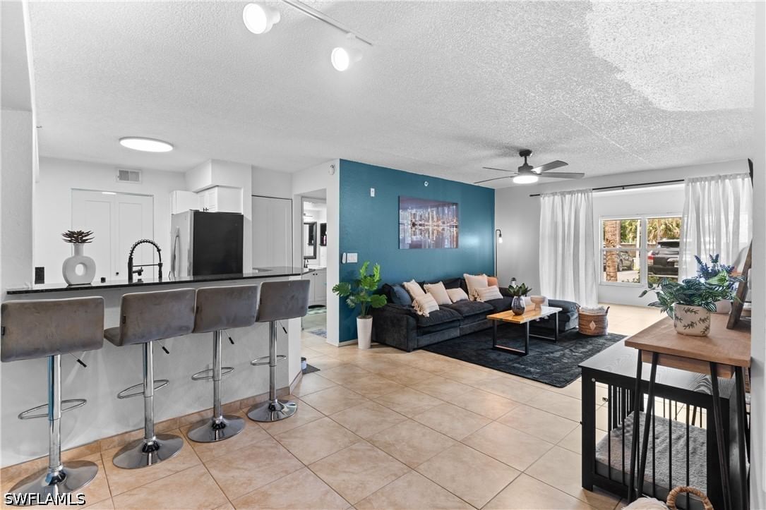 8225 Ibis Club Drive #204, Naples, FL 34104 photo 2