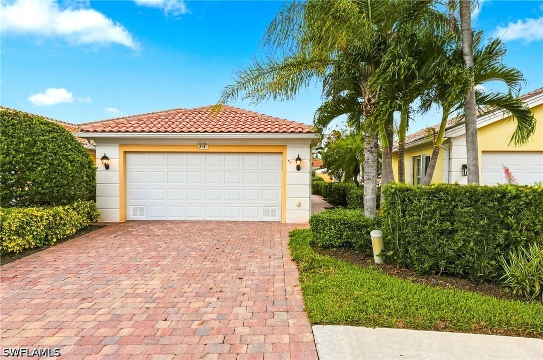 8141 Xenia Lane, Naples, FL 34114 photo 2