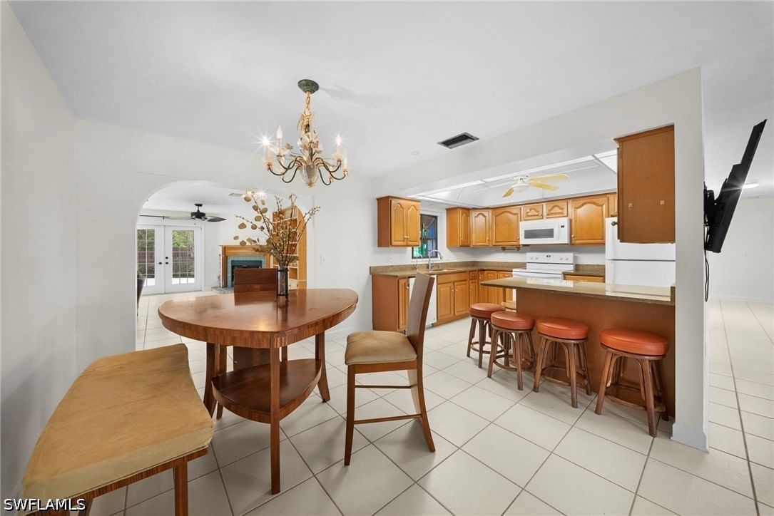 8700 Exeter Street, Fort Myers, FL 33907 photo 2