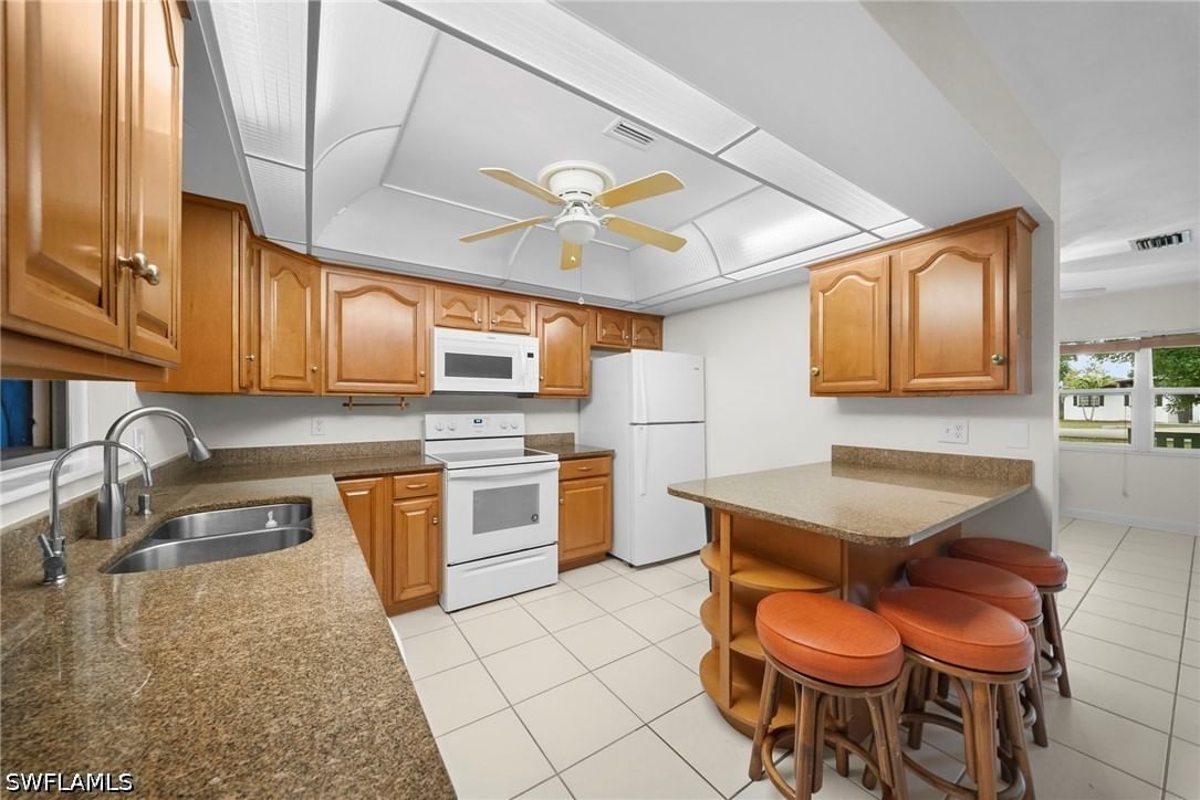 8700 Exeter Street, Fort Myers, FL 33907 photo 3
