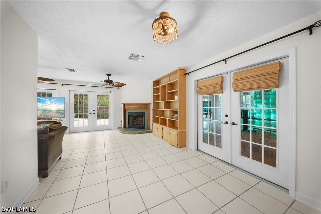 8700 Exeter Street, Fort Myers, FL 33907 photo 5