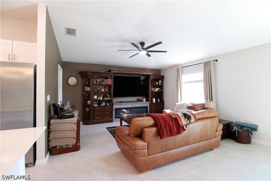 2702 NE 5th Avenue, Cape Coral, FL 33909 photo 3