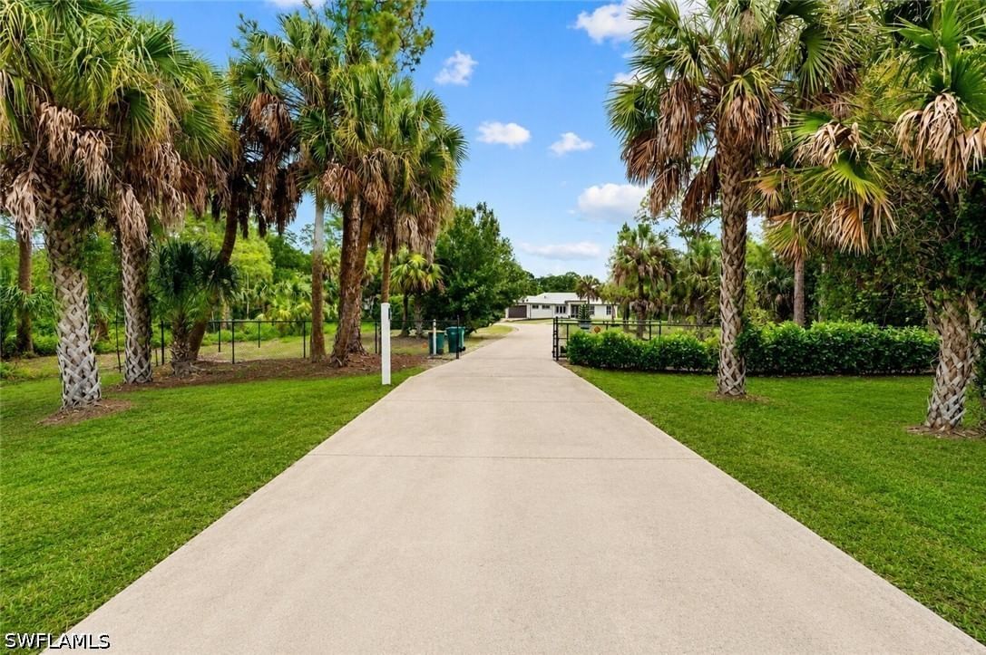 556 6th Street SE, Naples, FL 34117 photo 3