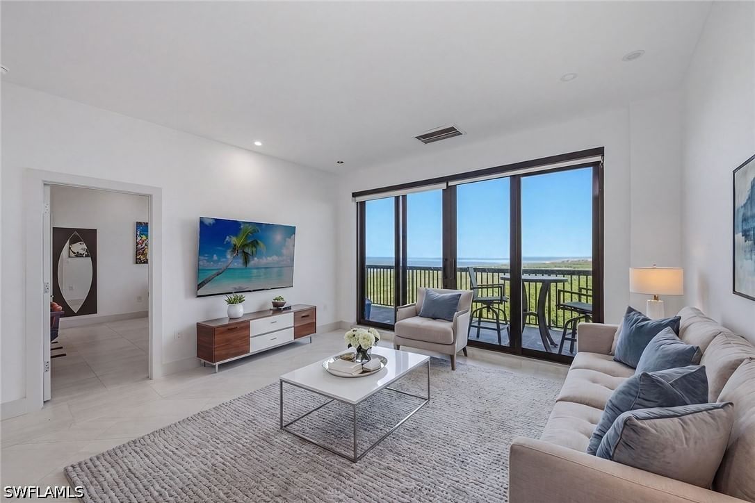 6075 Pelican Bay Boulevard #PHC, Naples, FL 34108 photo 4