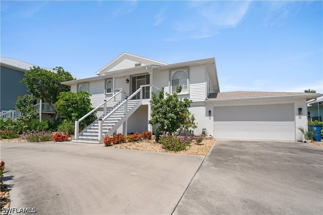 116 Sand Dollar Drive, Fort Myers Beach, FL 33931 photo 2