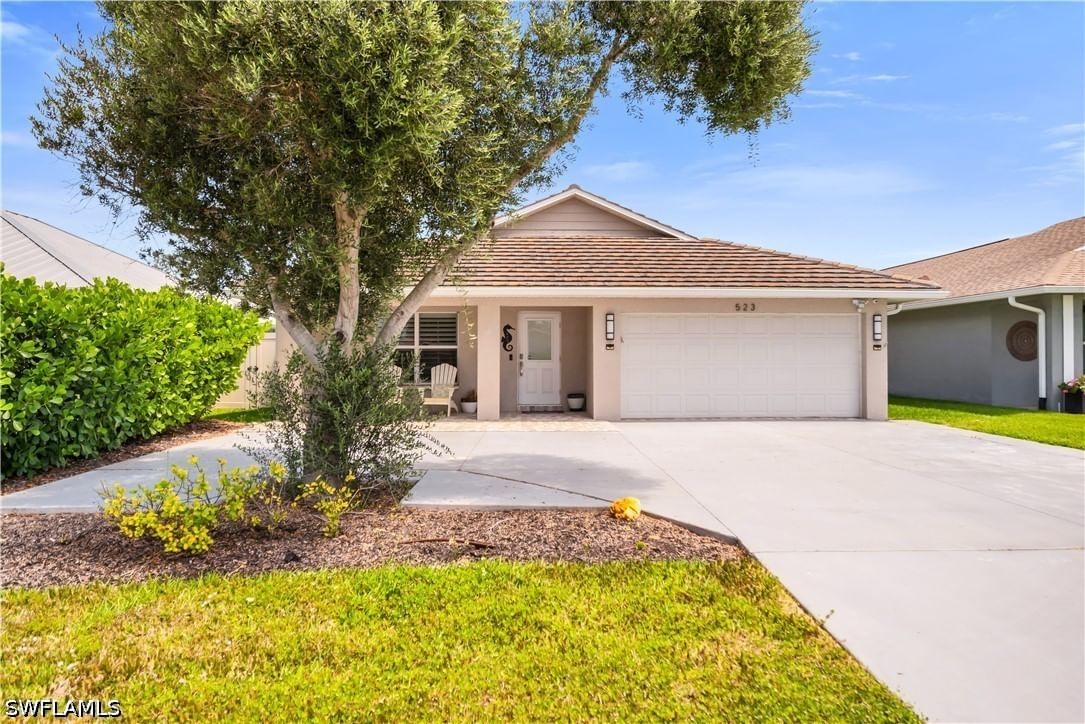 523 107th Avenue N, Naples, FL 34108 photo 4