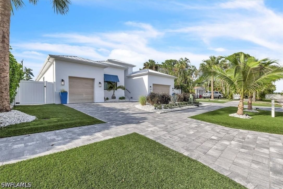 1187 22nd Avenue N, Naples, FL 34103 photo 2