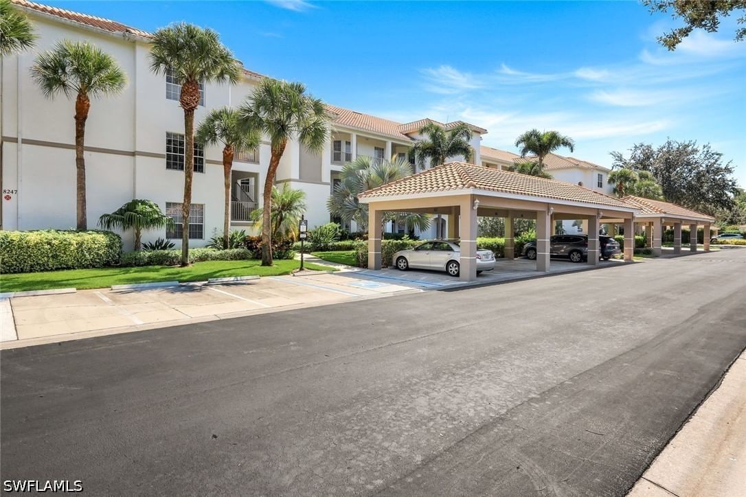 8247 Parkstone Place #205, Naples, FL 34120 photo 4