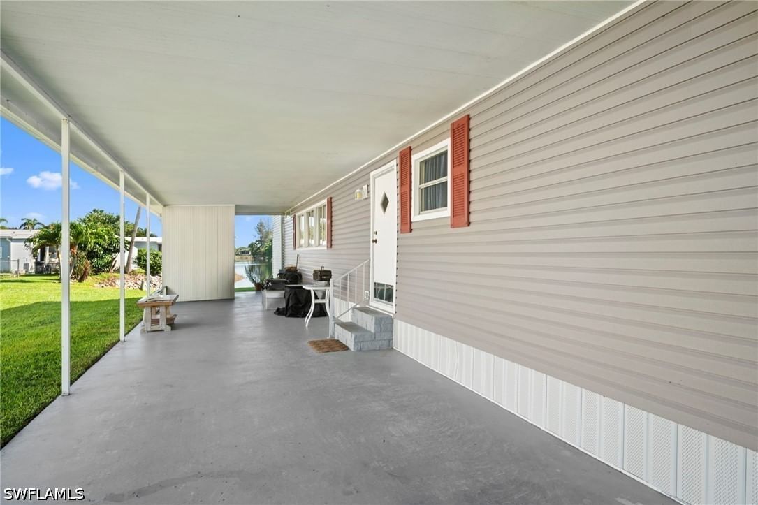 455 Cape Florida Way, Naples, FL 34104 photo 3