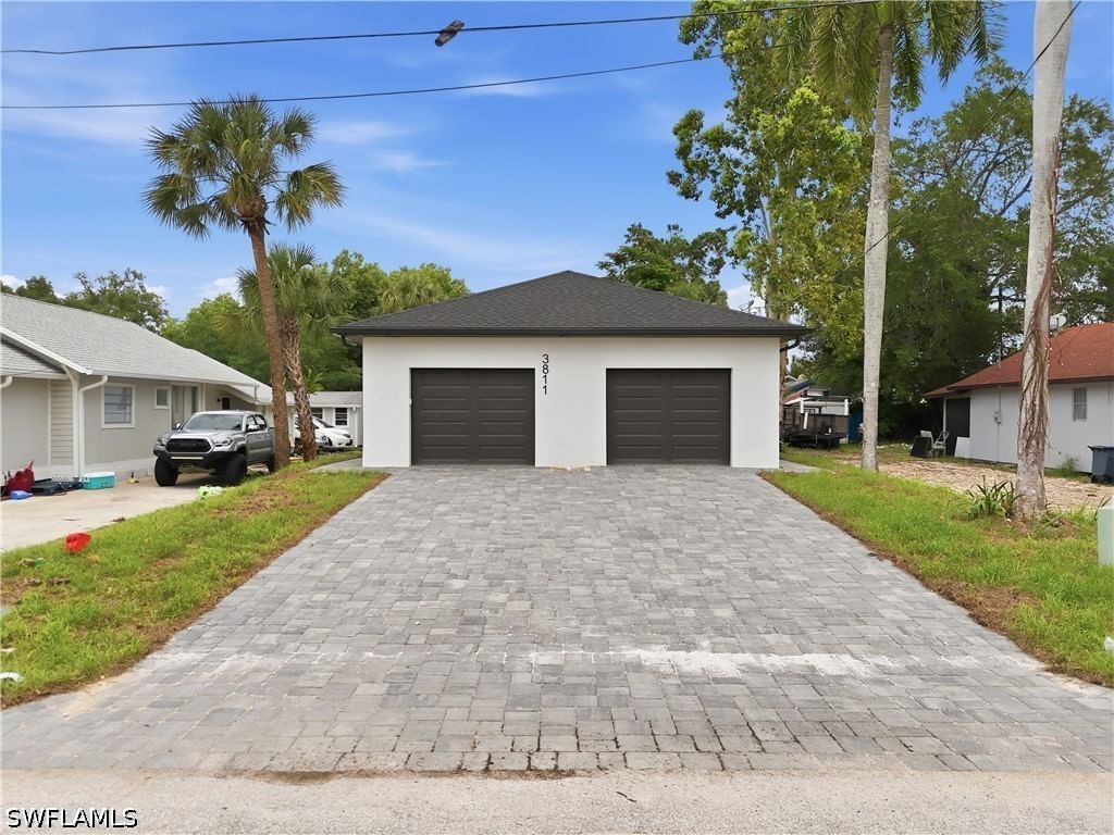 3811 Pearl Street, Fort Myers, FL 33916 photo 2