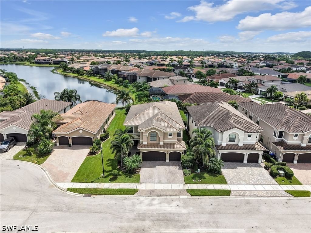 10008 Chesapeake Bay Drive, Fort Myers, FL 33913 photo 2