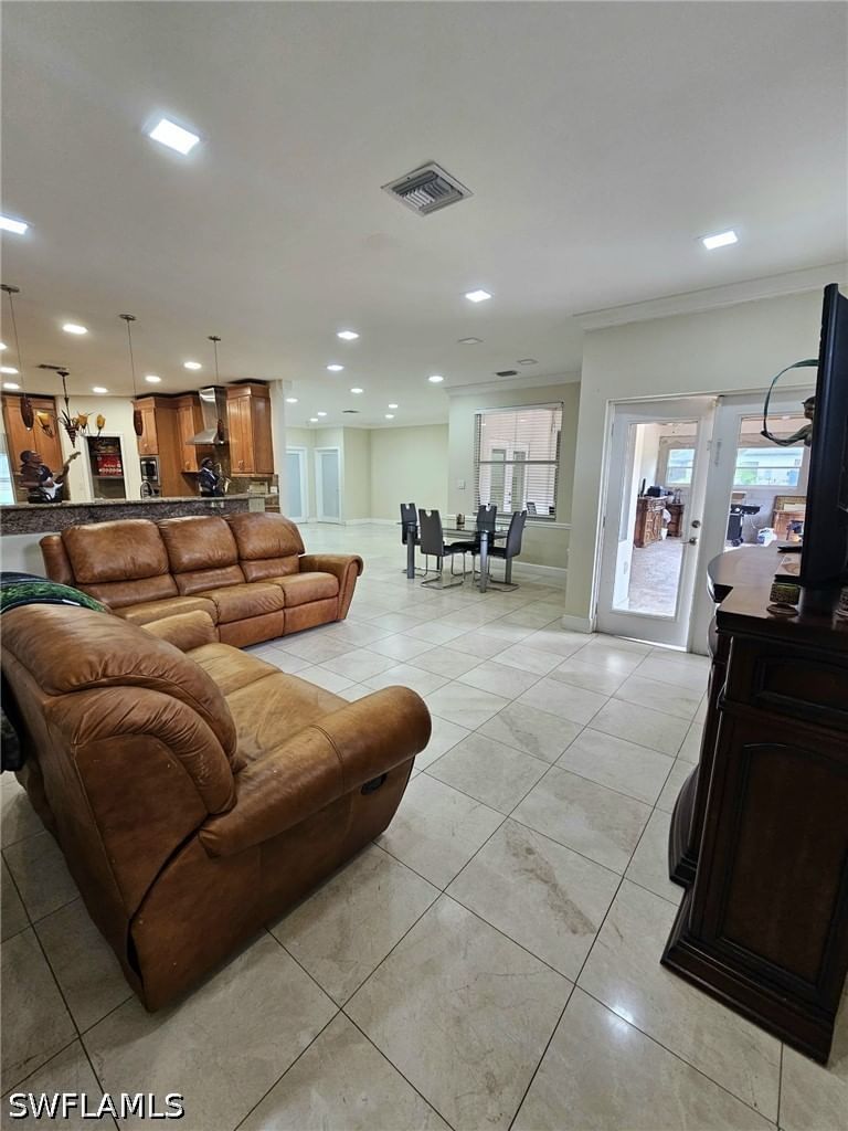 41 33rd Avenue NE, Naples, FL 34120 photo 3
