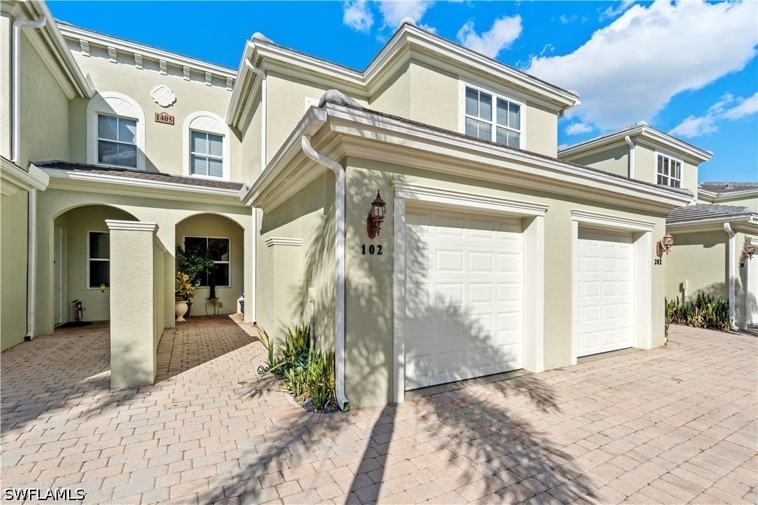 1405 Mariposa Circle #102, Naples, FL 34105 photo 2