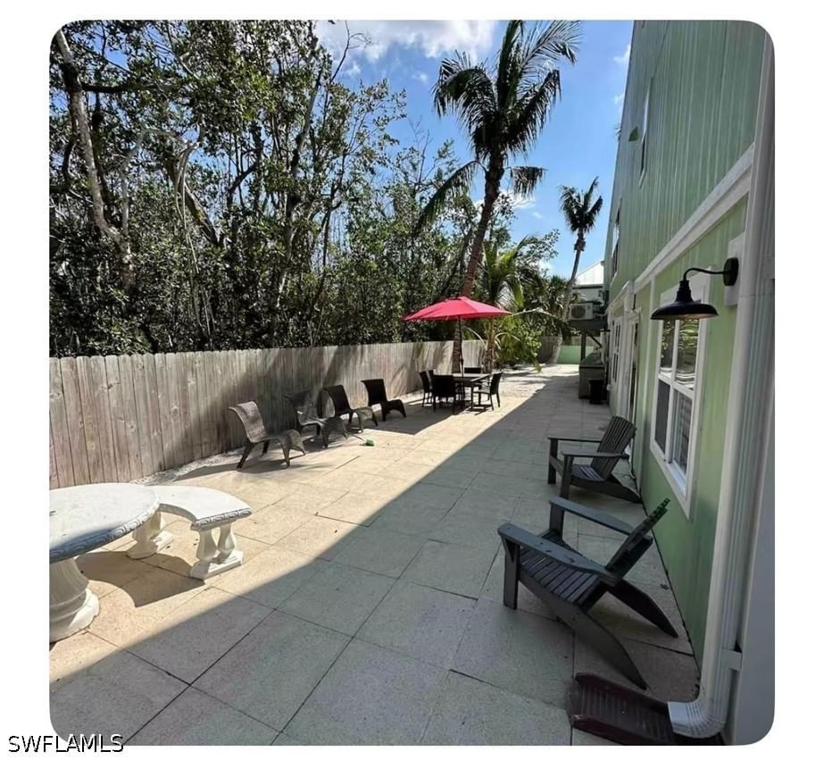 5690 Marimin Drive, Bonita Springs, FL 34134 photo 4