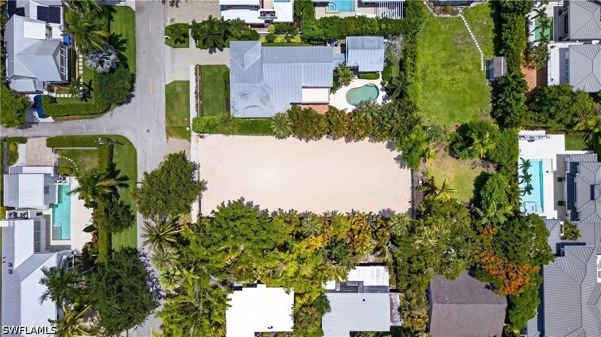 61 4th Street S, Naples, FL 34102 photo 5