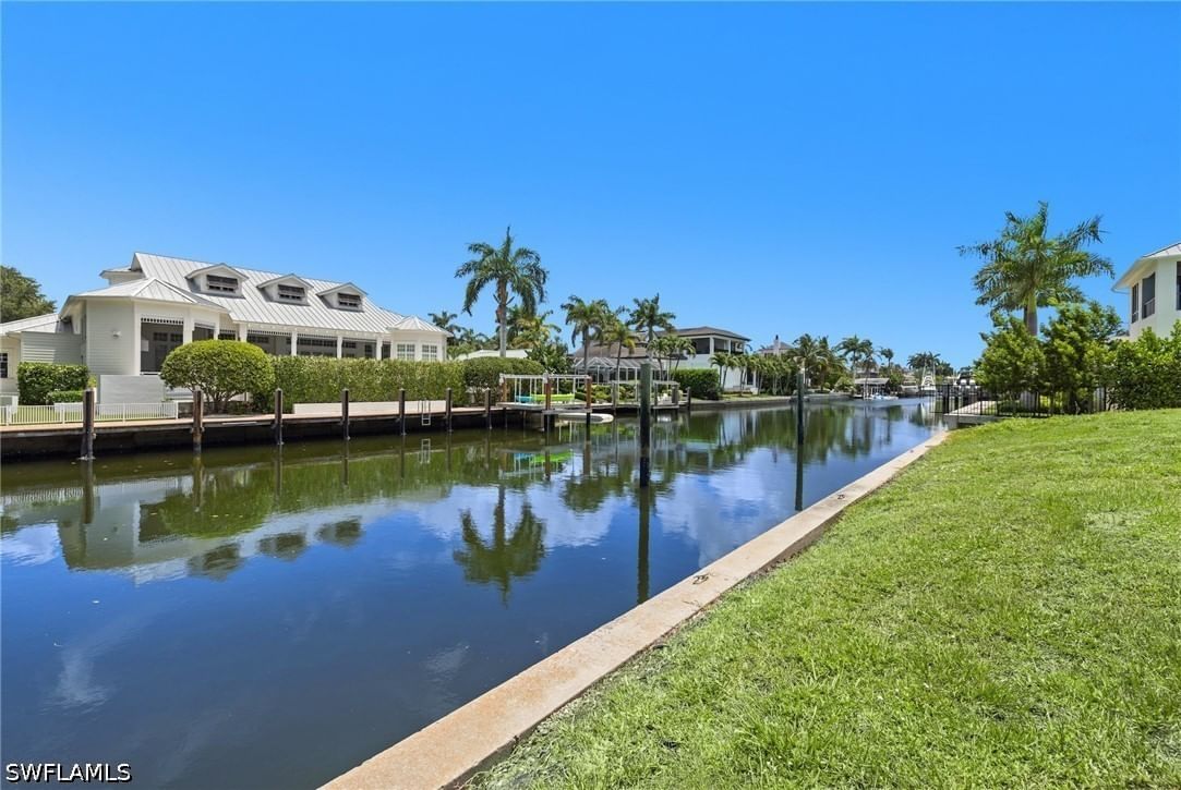 555 17th Avenue S, Naples, FL 34102 photo 5