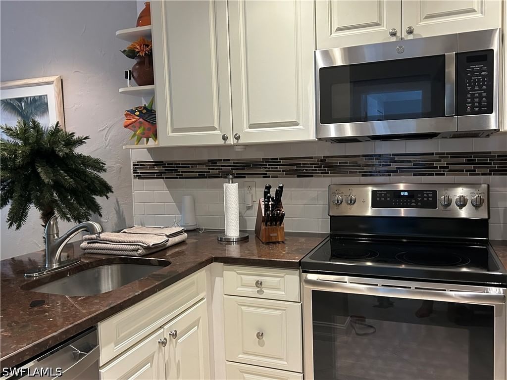3321 Olympic Drive #625, Naples, FL 34105 photo 3
