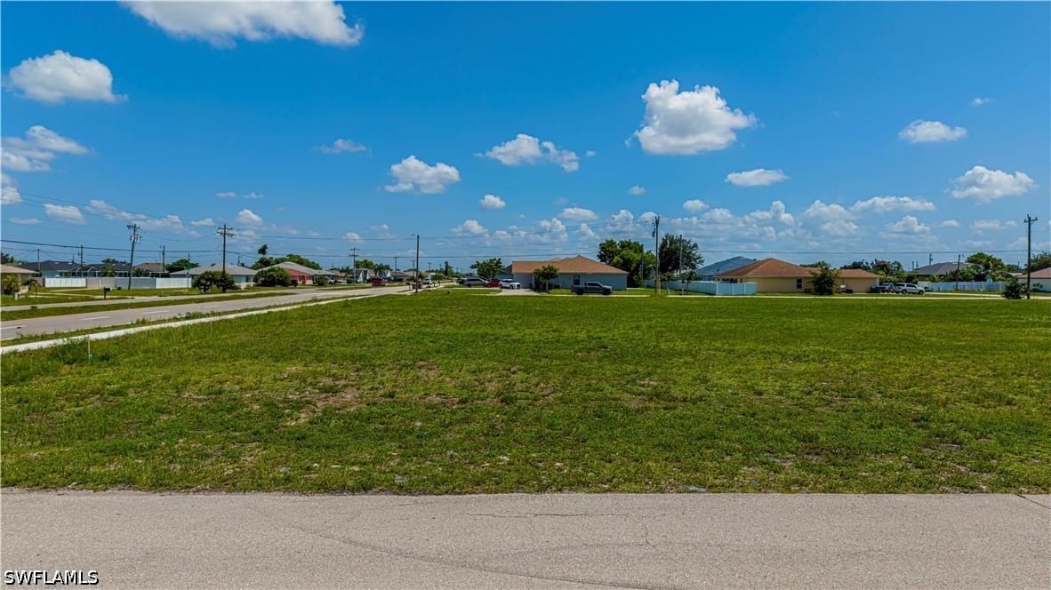 801 NE 8th Terrace, Cape Coral, FL 33909 photo 2