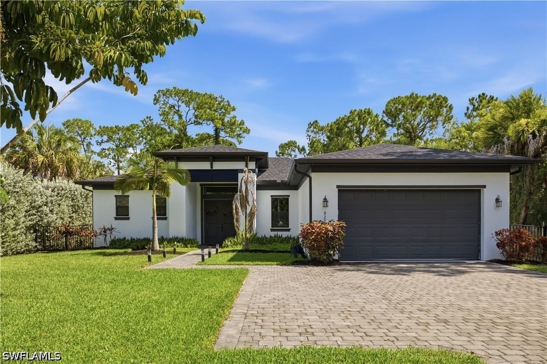 829 16th Avenue SW, Naples, FL 34117 photo 2