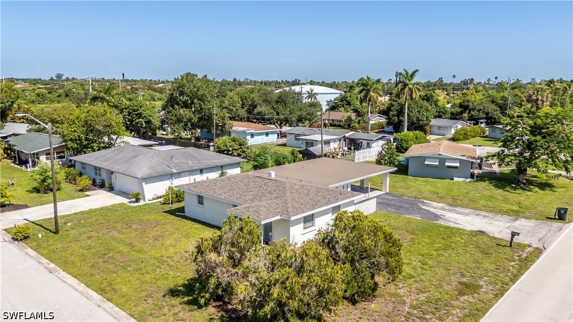 4220 Deleon Street, Fort Myers, FL 33901 photo 2