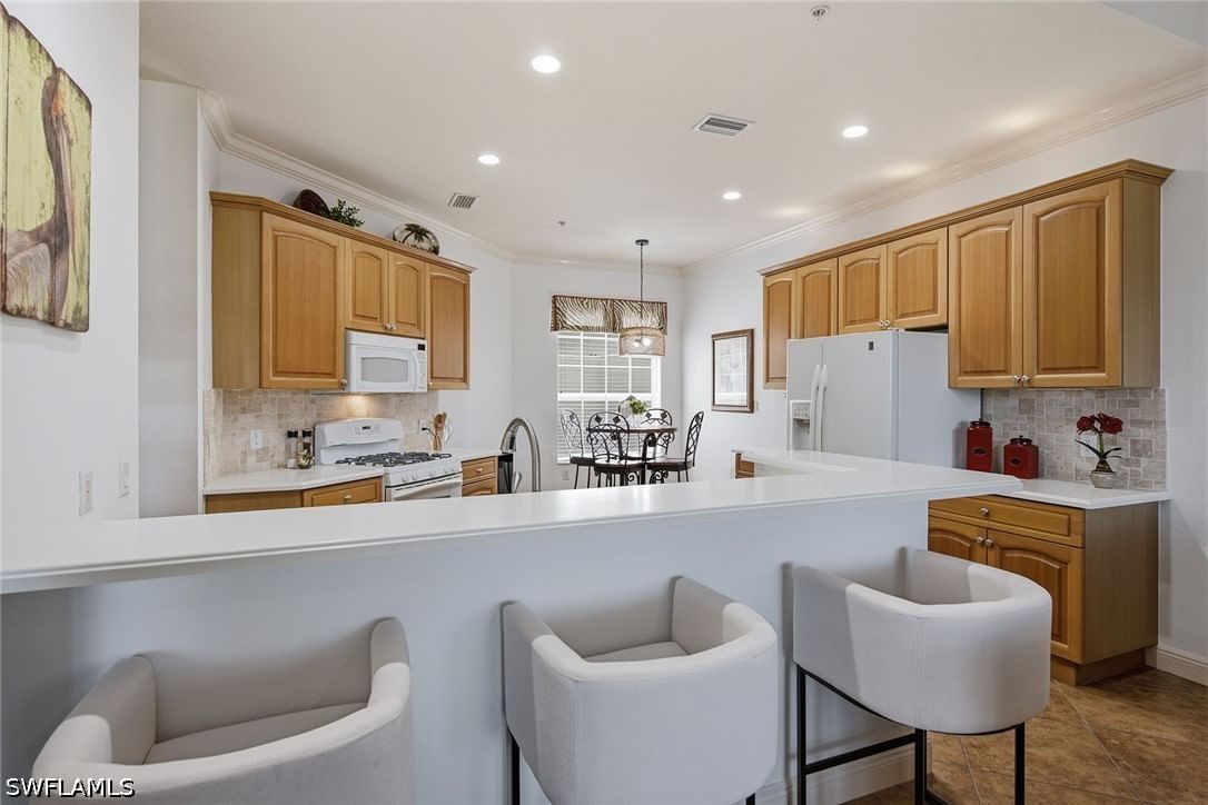 9243 Tesoro Lane #103, Naples, FL 34114 photo 4
