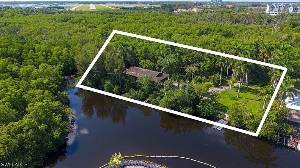1551 Bembury Drive, Naples, FL 34102 photo 2