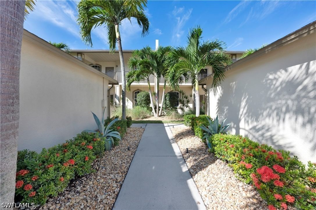 338 Newport Drive #1803, Naples, FL 34114 photo 2