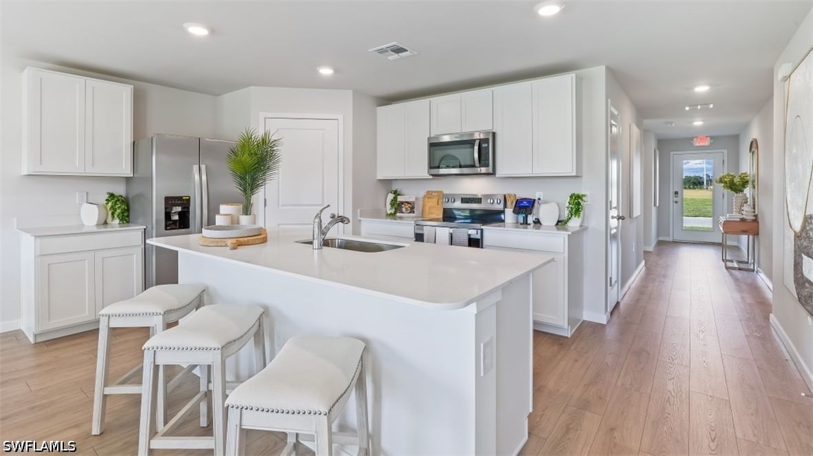 4321 NE 9TH Place, Cape Coral, FL 33909 photo 5
