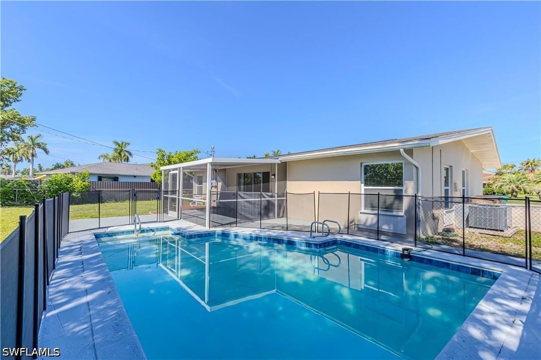 4009 SE 9th Court, Cape Coral, FL 33904 photo 2