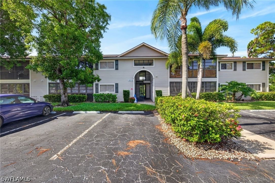 8121 S Woods Circle #9, Fort Myers, FL 33919 photo 2
