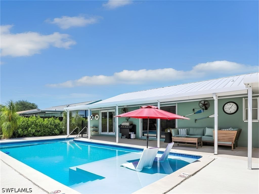 1268 Lake Shore Drive, Naples, FL 34103 photo 3