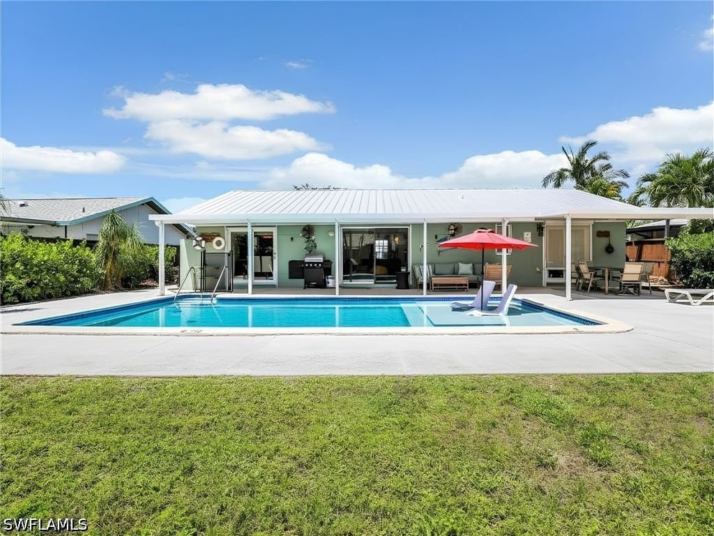 1268 Lake Shore Drive, Naples, FL 34103 photo 4