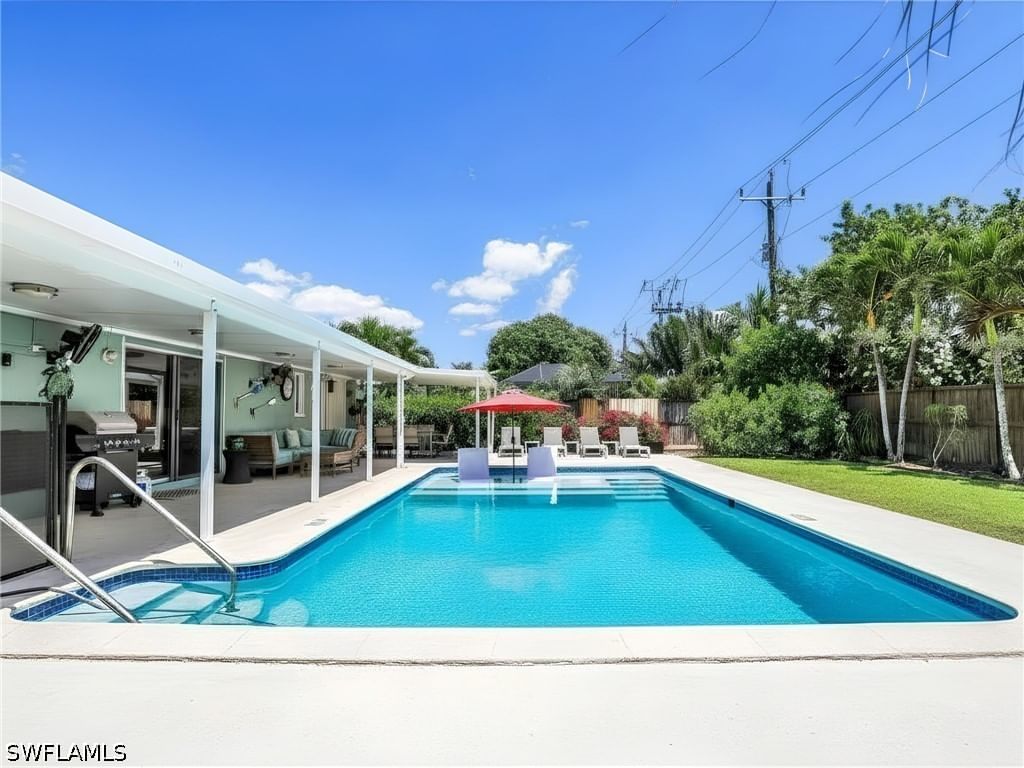 1268 Lake Shore Drive, Naples, FL 34103 photo 5