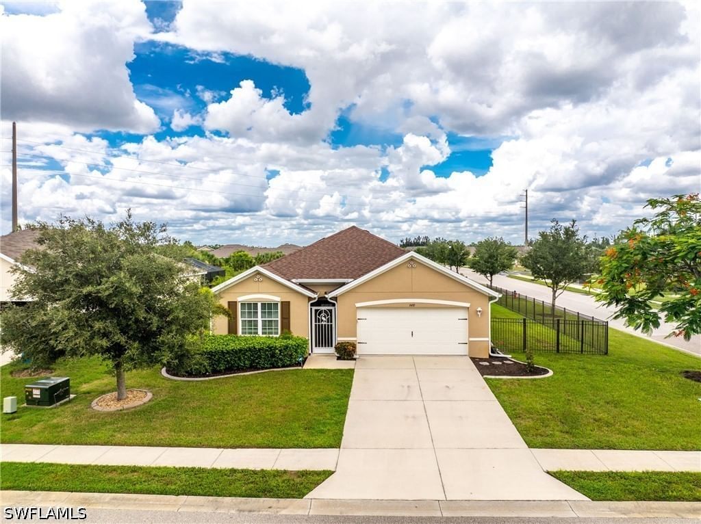 7492 Mikasa Drive, Punta Gorda, FL 33950 photo 2