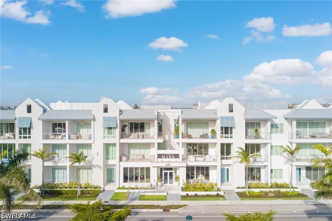 201 8th Street S #208, Naples, FL 34102 photo 4