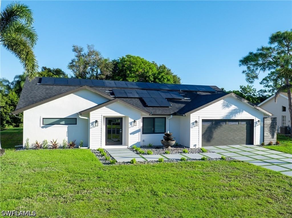 5105 Berkeley Drive, Naples, FL 34112 photo 2