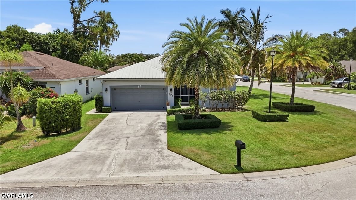 295 Stanhope Circle, Naples, FL 34104 photo 4